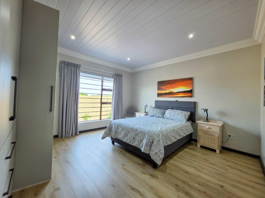 3 Bedroom Property for Sale in Stilbaai Wes Western Cape